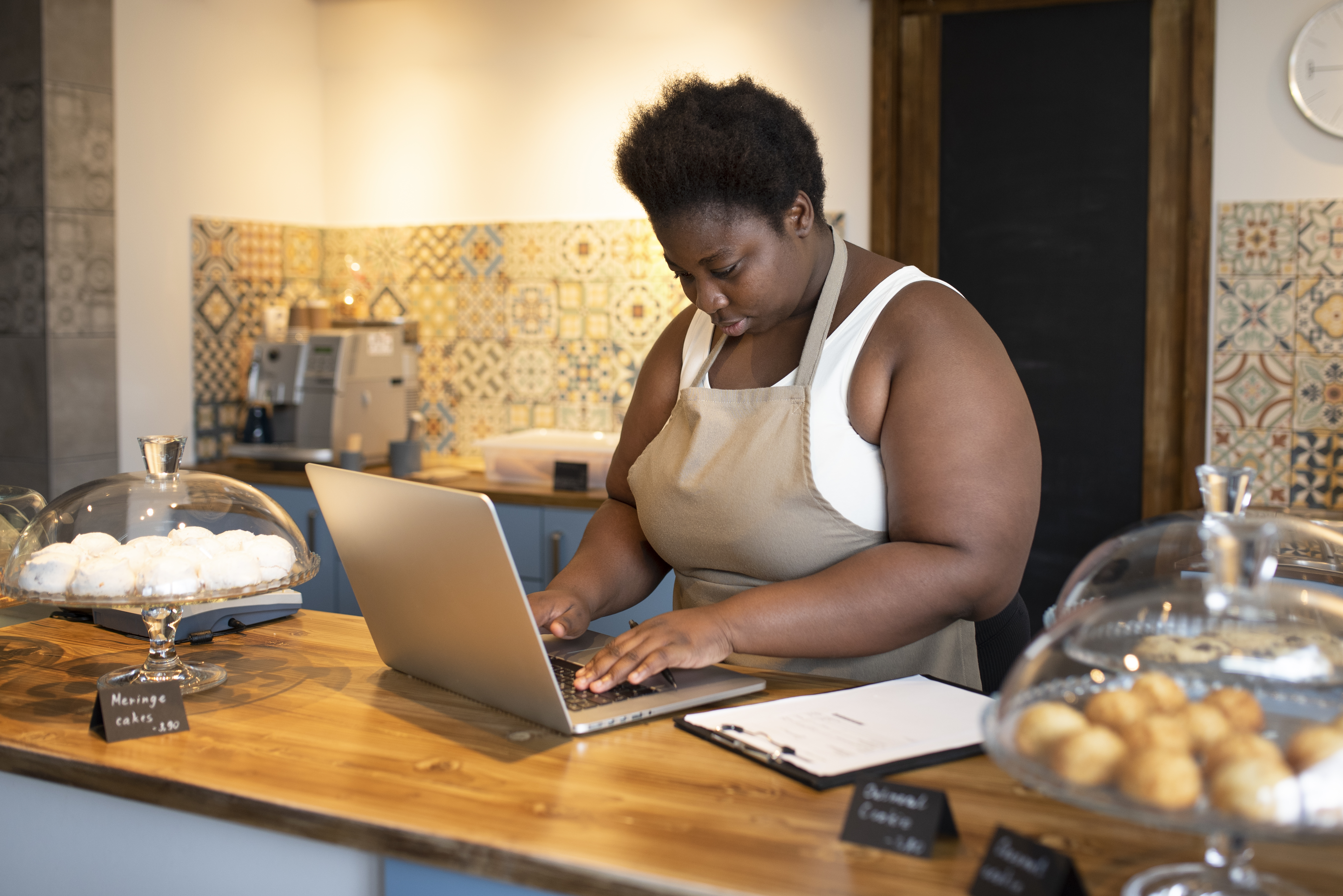 side-view-woman-working-with-laptop