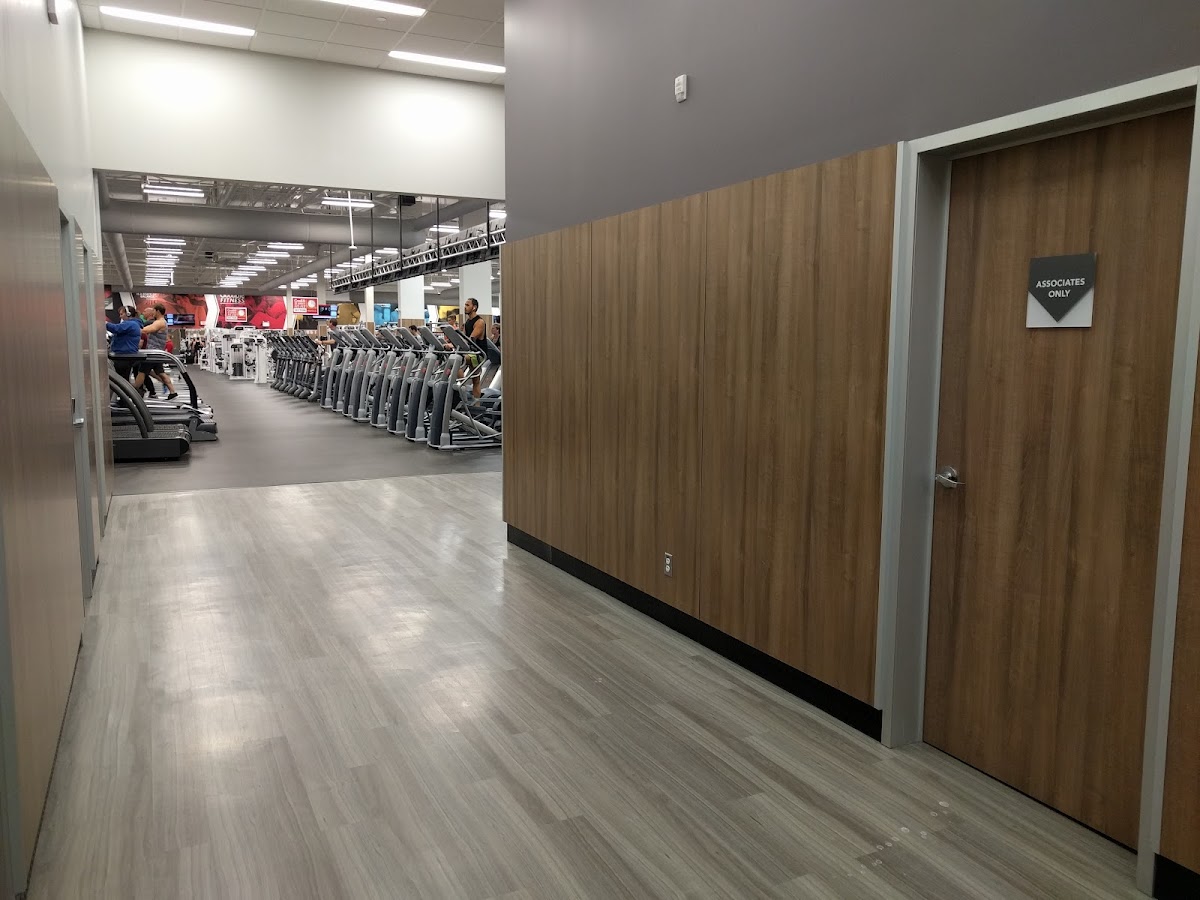 GoodLife Fitness Regina Victoria Square