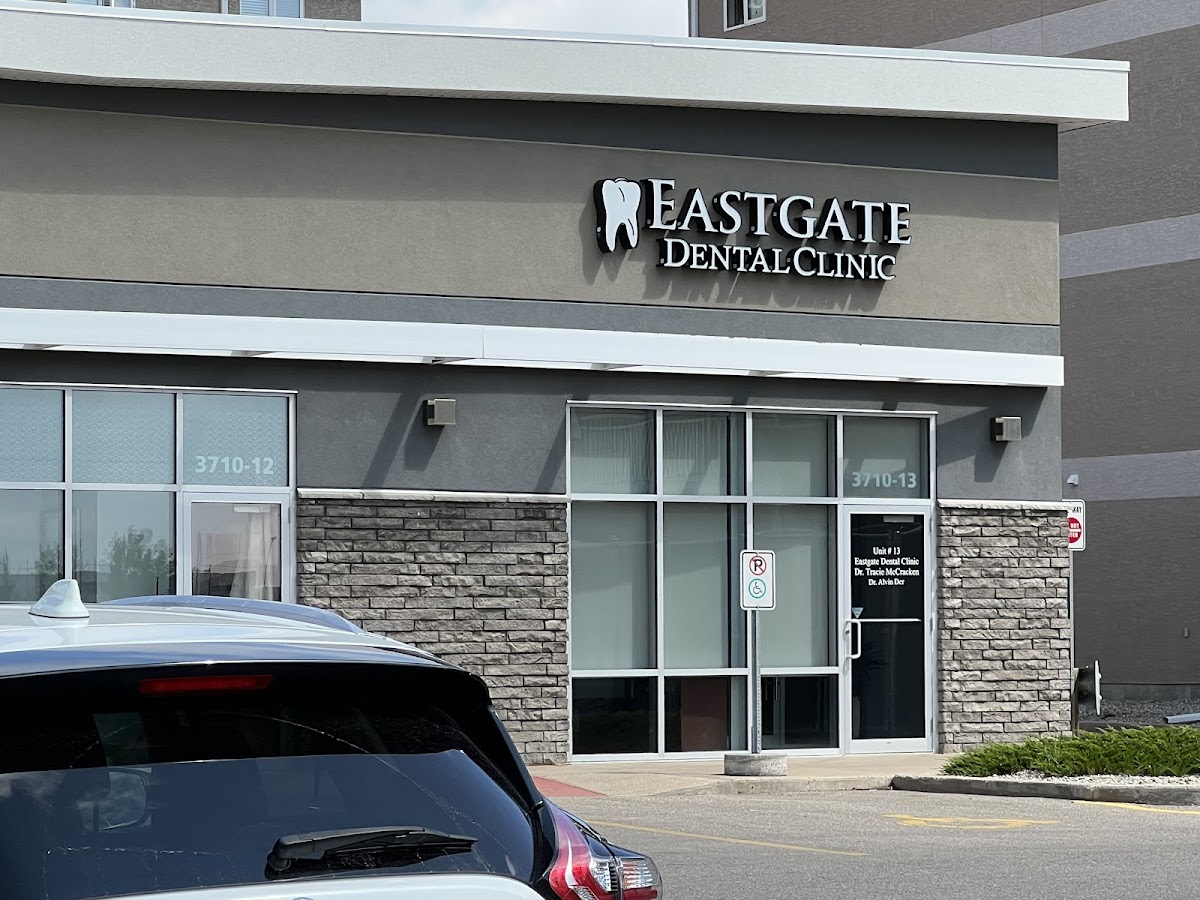 Eastgate Dental Clinic - Dr. Tracie McCracken and Dr. Alvin Der