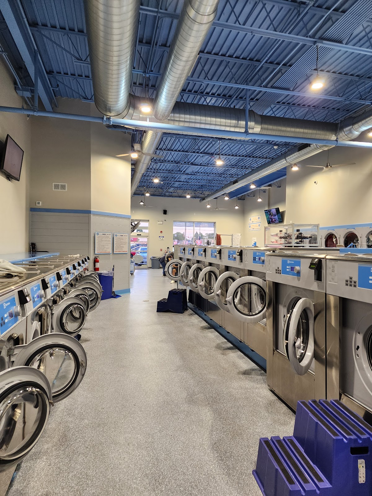 WaveMAX Laundry Chicago, IL