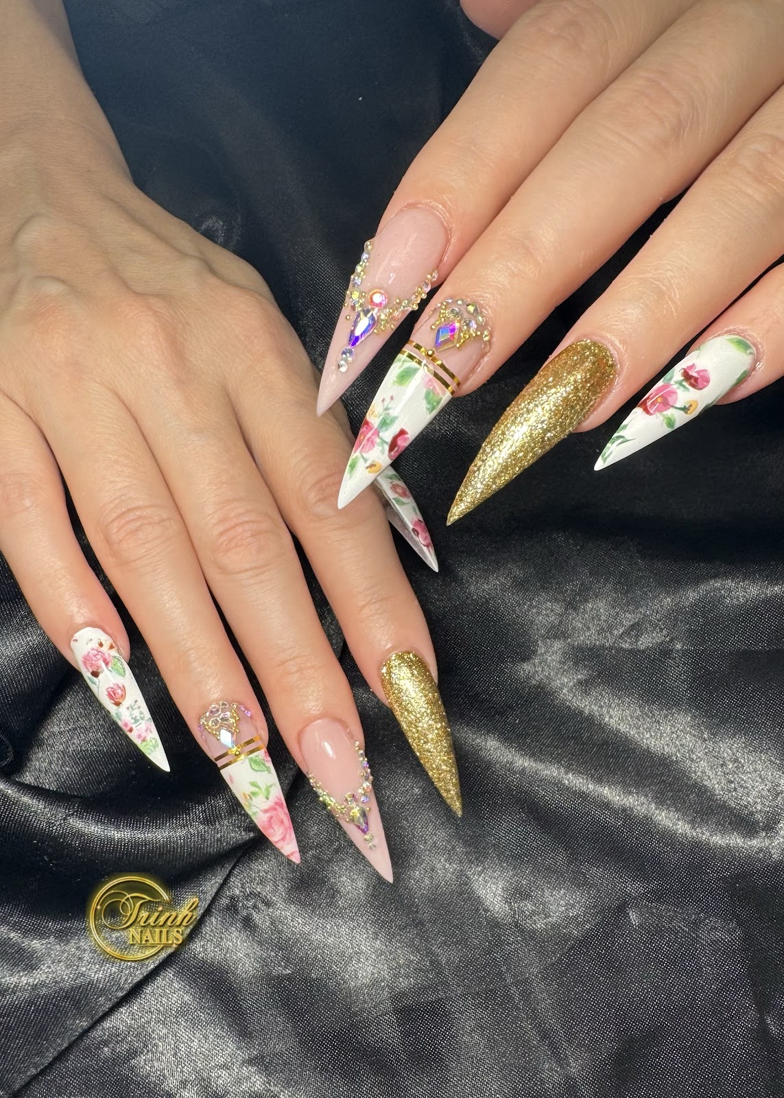 Luxury Nails & Spa (Glenbrook Plaza)