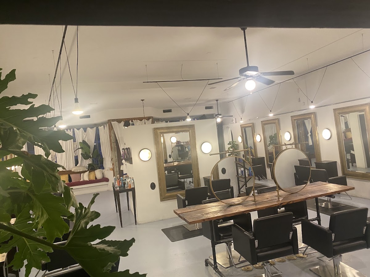 Belli Belli Salon & Boutique