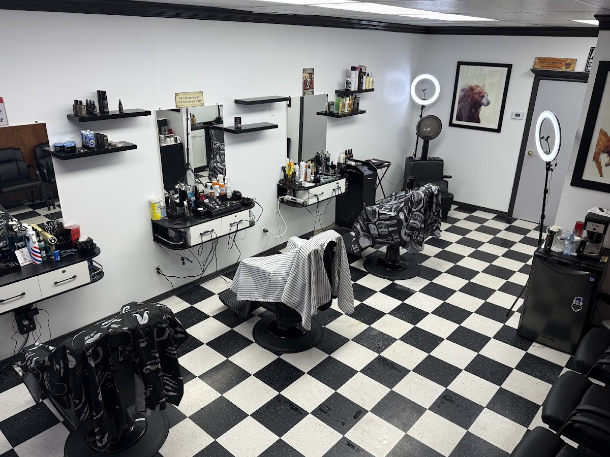 Carlos the barber DBA GOOD FELLAS