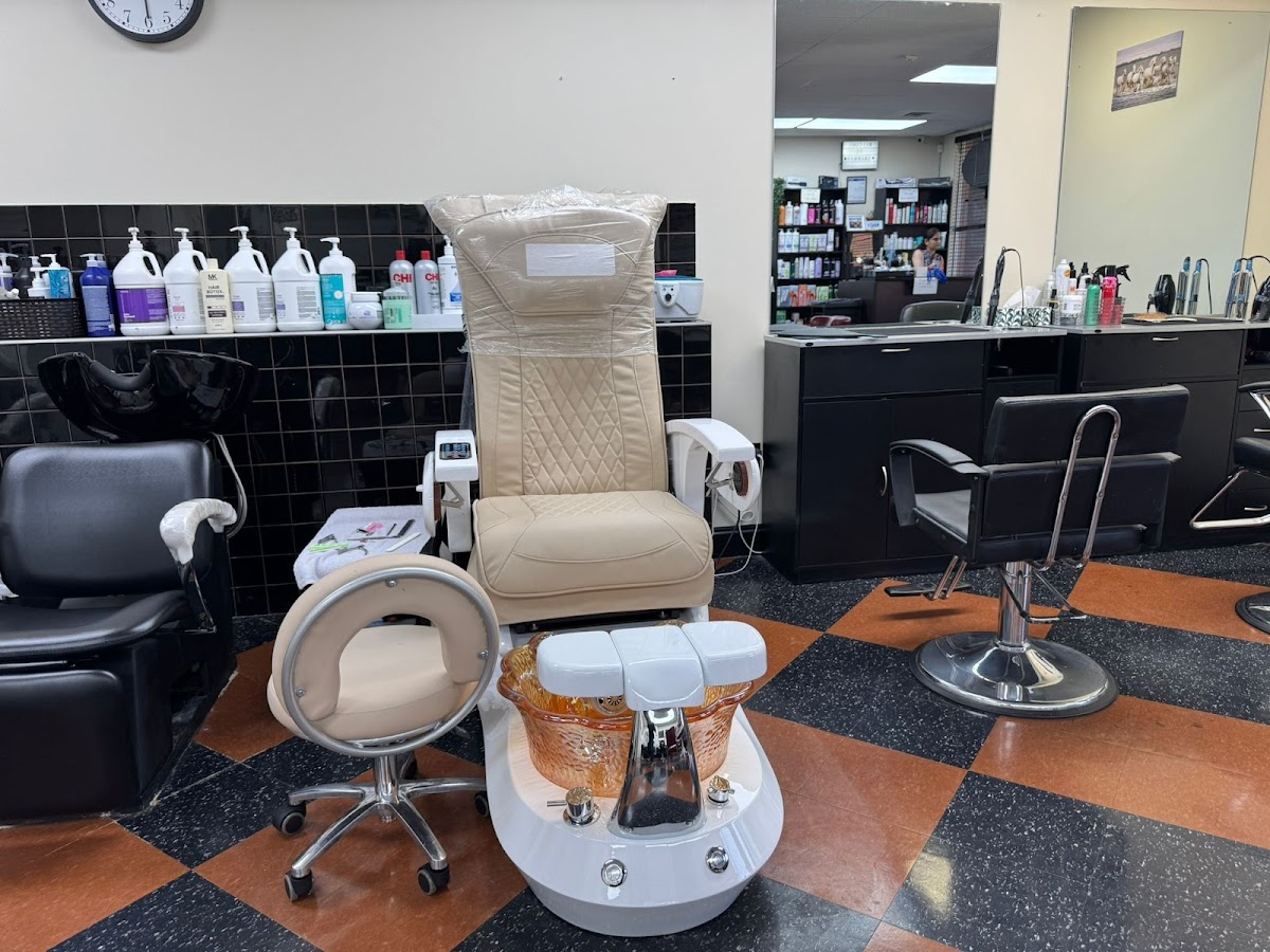 Salon 77