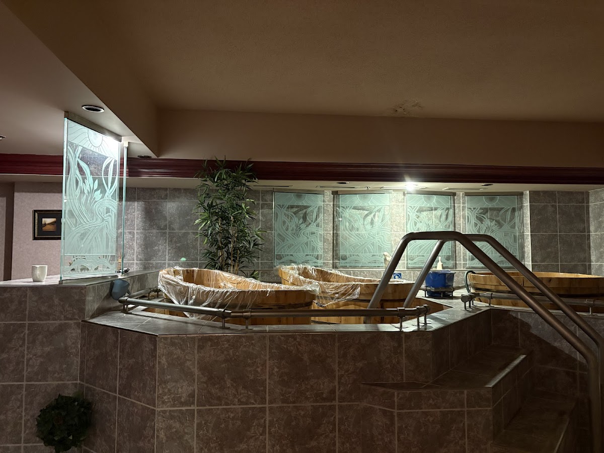 Lucky Water Spa and Sauna Massage