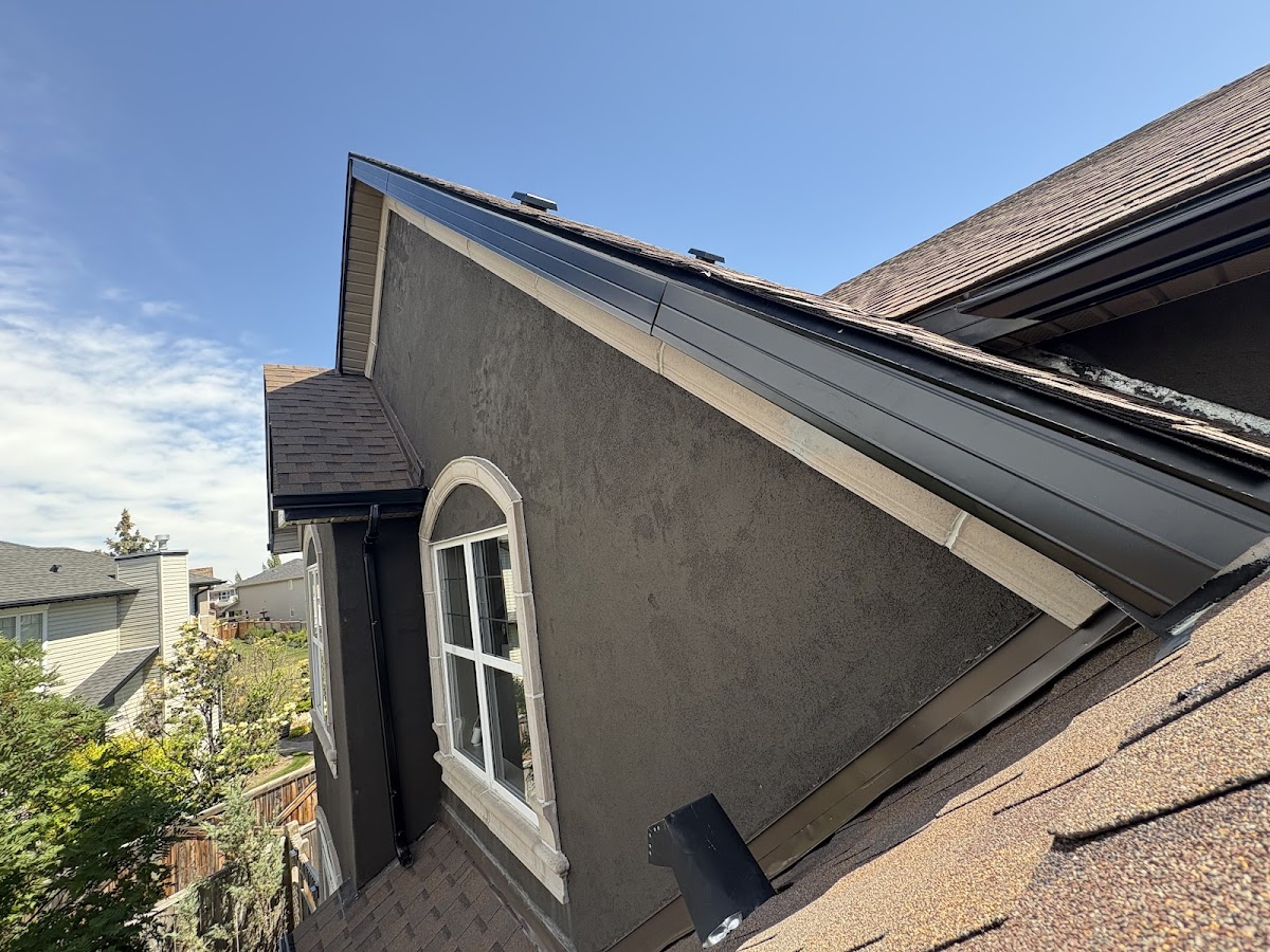 Peakline Roofing & Exteriors Calgary