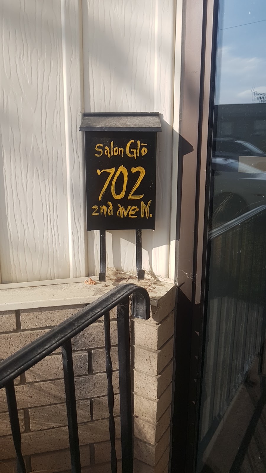 Salon Glo