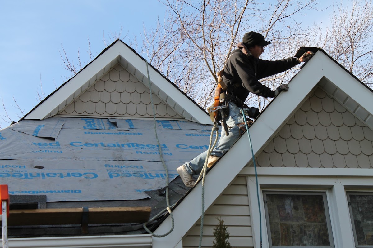 CLASS EH! ROOFING