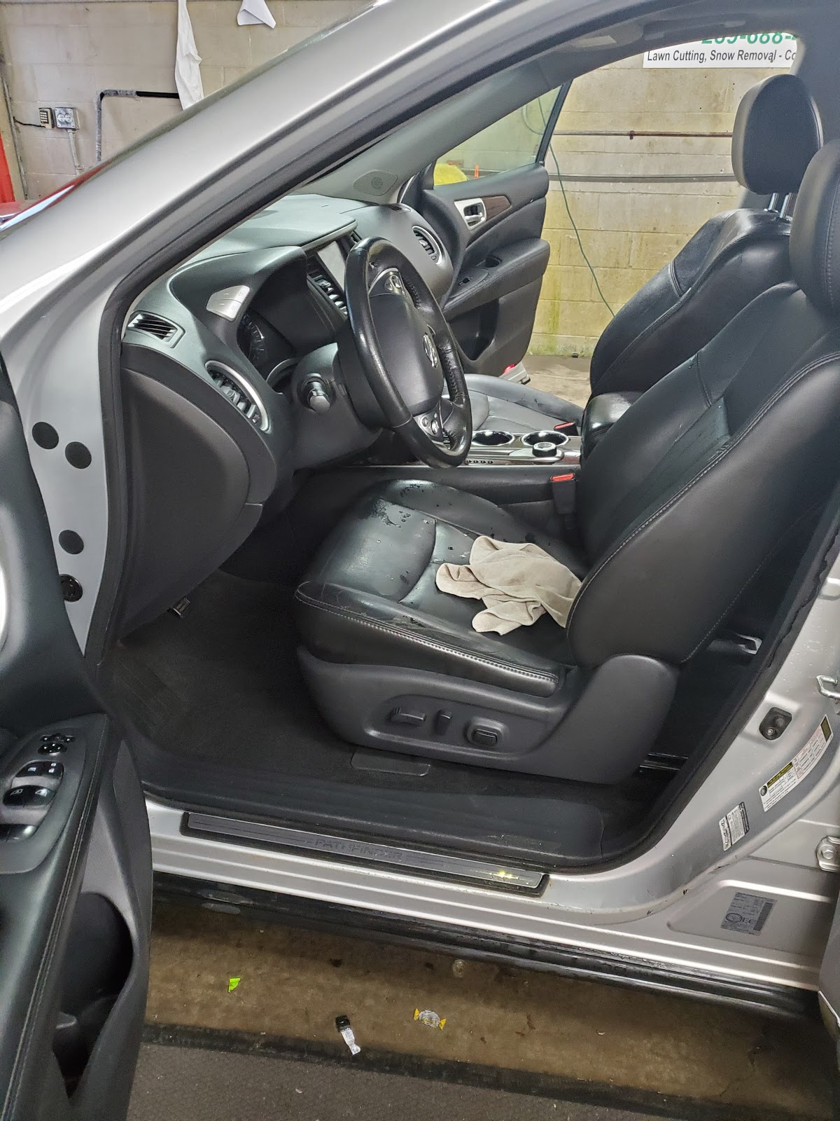 Mr Shine Hand Car Wash & Car Detailing Oshawa