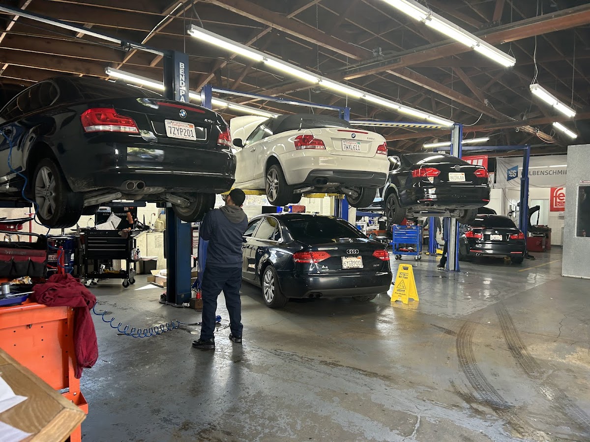 Otto's Tire And European Auto Repair