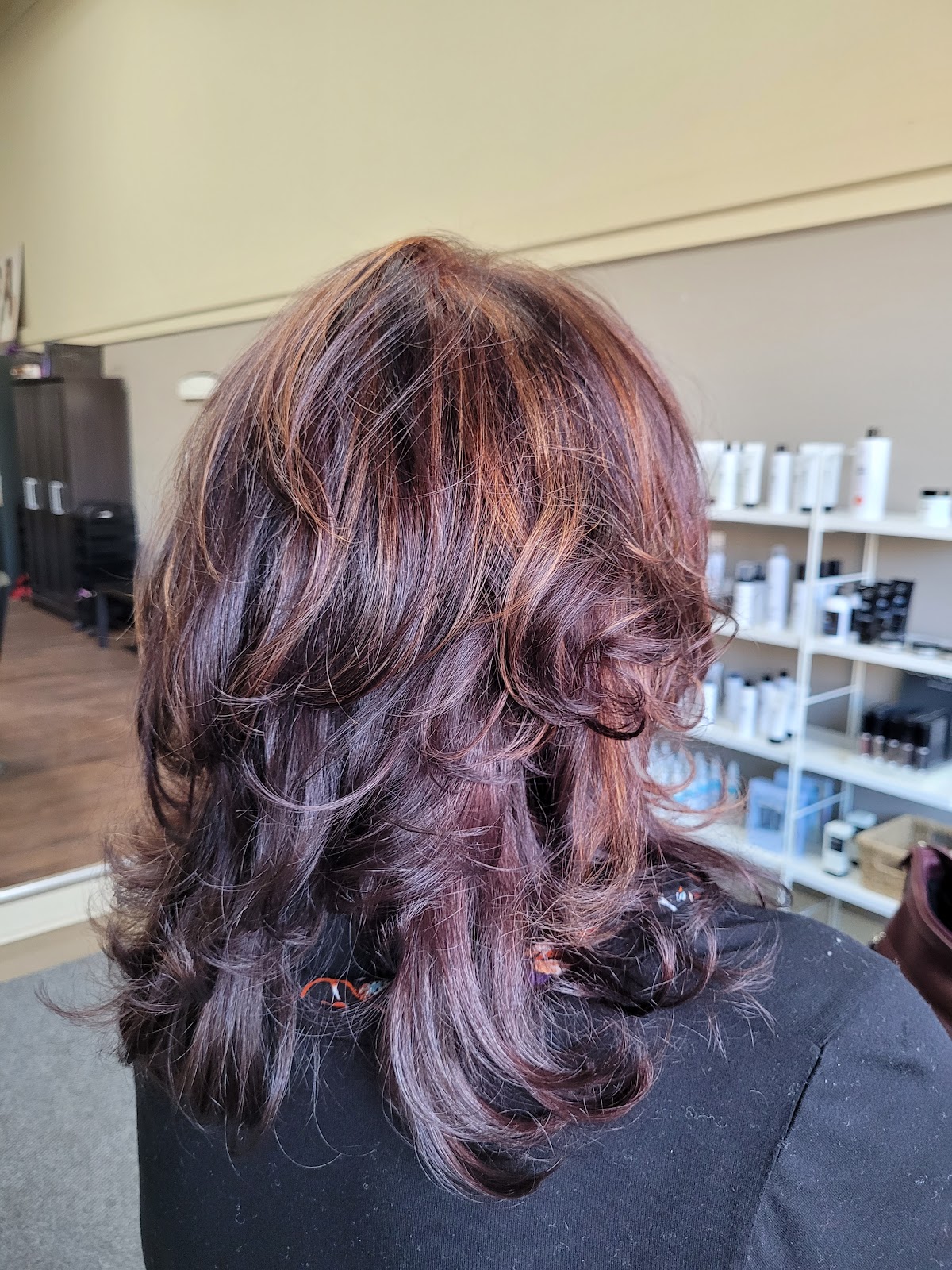 The Mainstream Salon