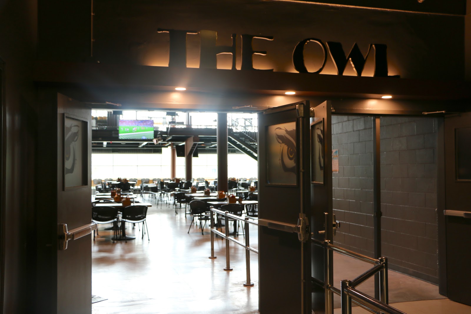 Lazy Owl - Restaurant and Pub